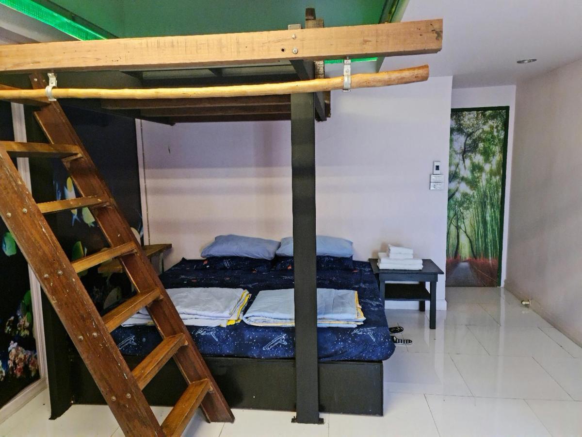 Ddm House Hostel Bangkok Exterior foto