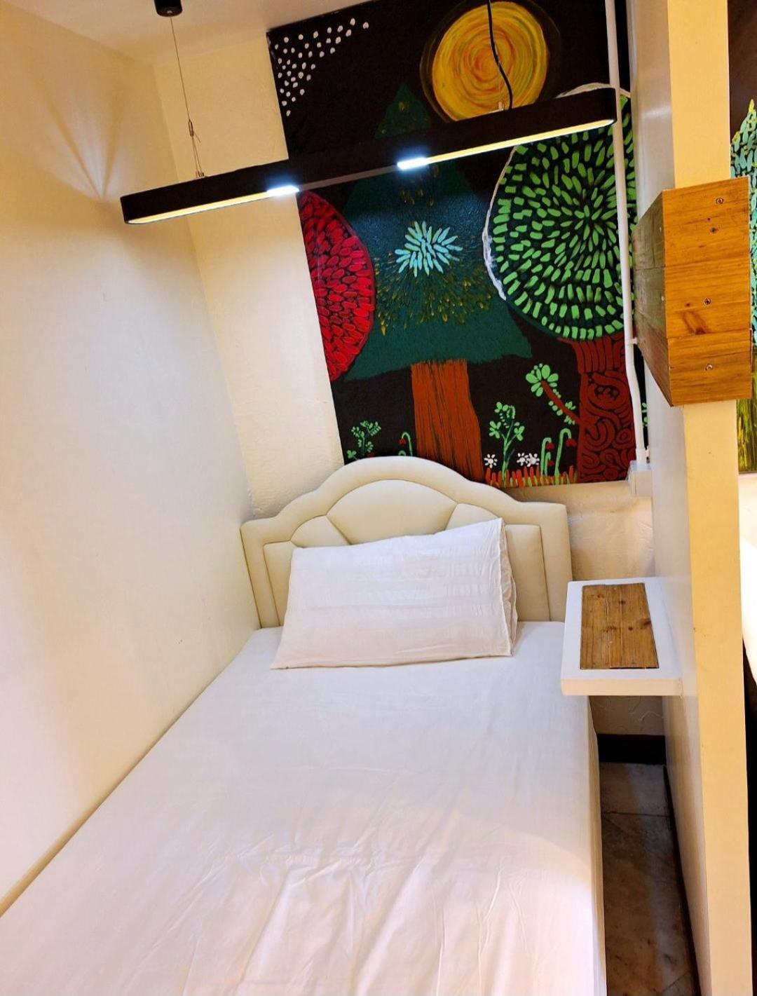 Ddm House Hostel Bangkok Exterior foto