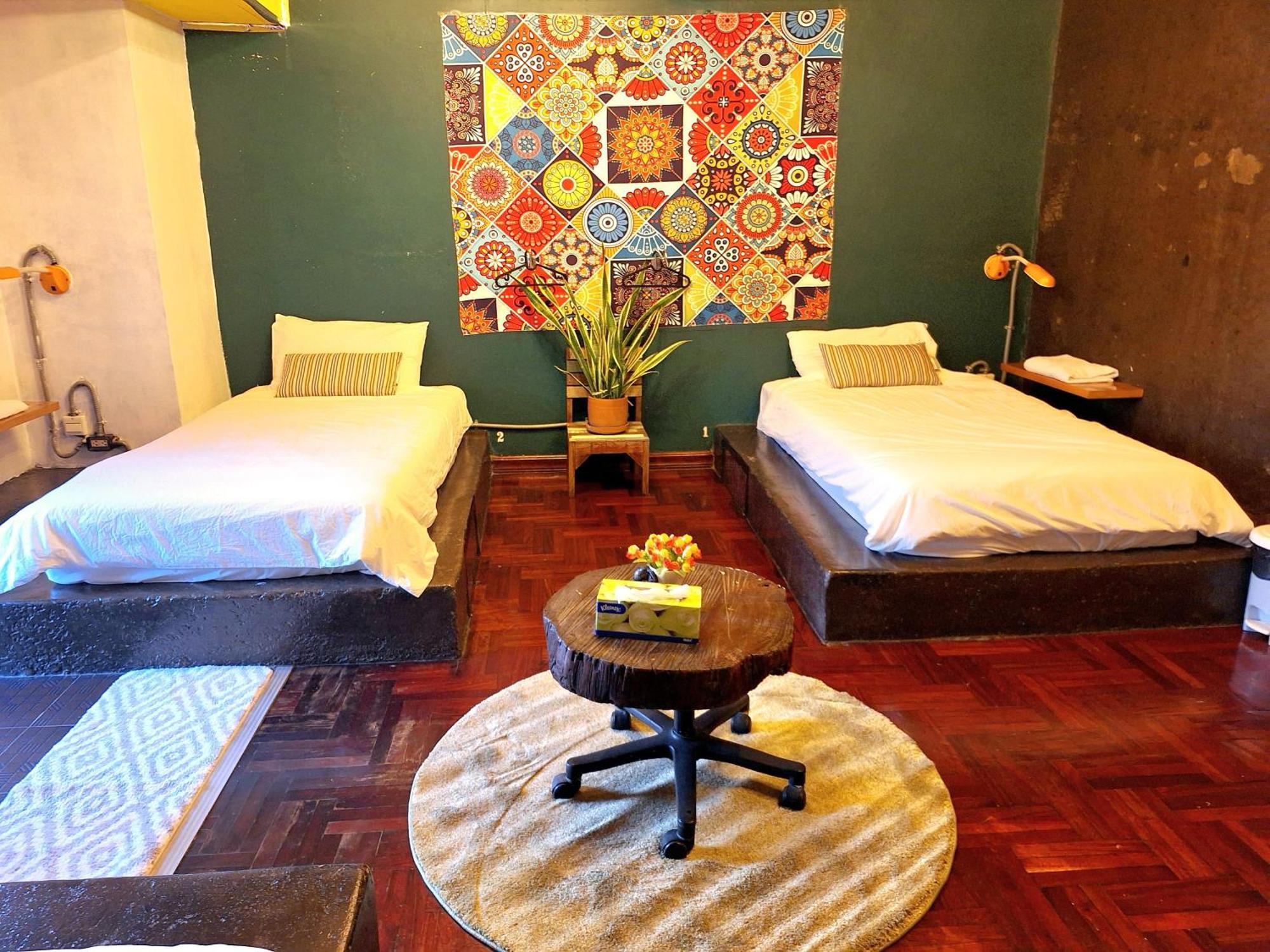 Ddm House Hostel Bangkok Exterior foto