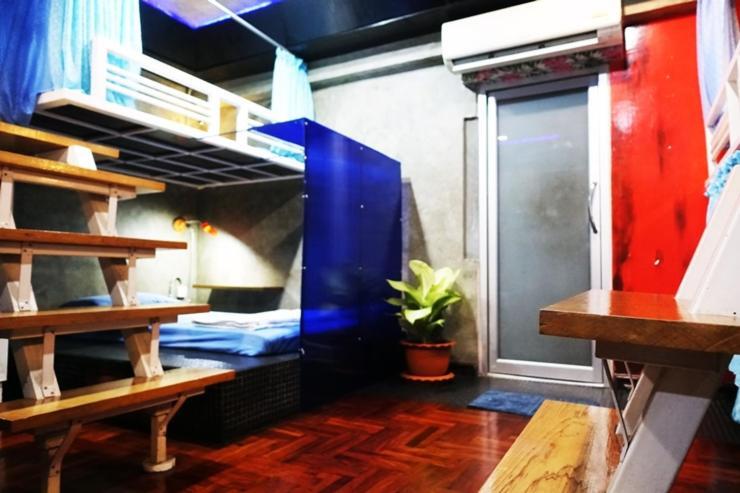 Ddm House Hostel Bangkok Exterior foto